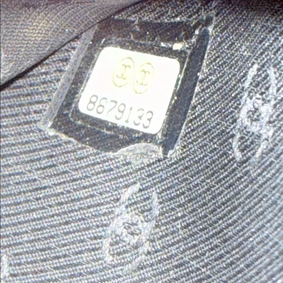 CHANEL Black Leather Bifold Wallet Authentic 2004 Collection EUC Box,Bag - Picture 16 of 17